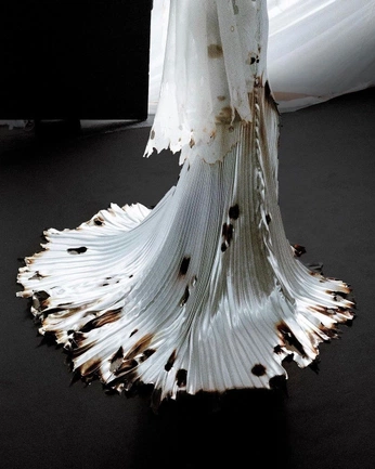 A cover of "Couture" cluster. The owner is ohyeahthatsnoice. The cluster consists of 23 elements.