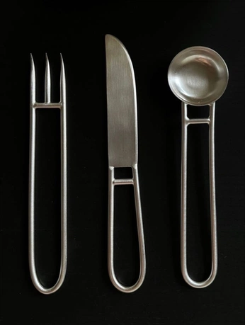 A cover of "CUTLERY" cluster. The owner is paulgz. The cluster consists of 12 elements.