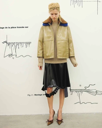 A cover of "STYLING" cluster. The owner is blueandblue. The cluster consists of 4 elements.