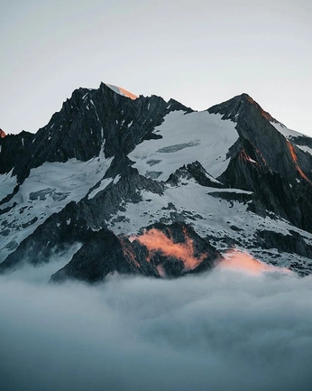 A cover of "inspo" cluster. The owner is kazukoj4t. The cluster consists of 9 elements.