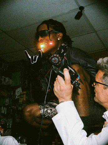 A cover of "Gully Cult Art Direction" cluster. The owner is yannijain. The cluster consists of 2 elements.