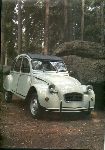 A cover of "2cv special" cluster. The owner is simca1000. The cluster consists of 1 element.