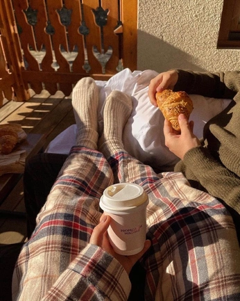 A cover of "Fall aesthetic" cluster. The owner is maxonpaws. The cluster consists of 40 elements.