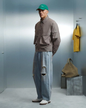 A cover of "25' Crocs" cluster. The owner is adcontra. The cluster consists of 19 elements.