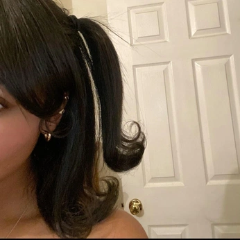 A cover of "CROWN" cluster. The owner is velvetsampledd. The cluster consists of 90 elements.