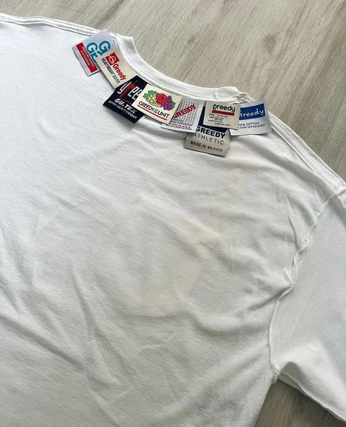 A cover of "Etiquettes bootleg" cluster. The owner is alex145. The cluster consists of 1 element.