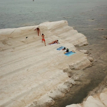 A cover of "Travel" cluster. The owner is myazliyeva. The cluster consists of 20 elements.