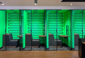 A cover of "ＳＰＡＣＥ" cluster. The owner is kenivsky. The cluster consists of 20 elements.