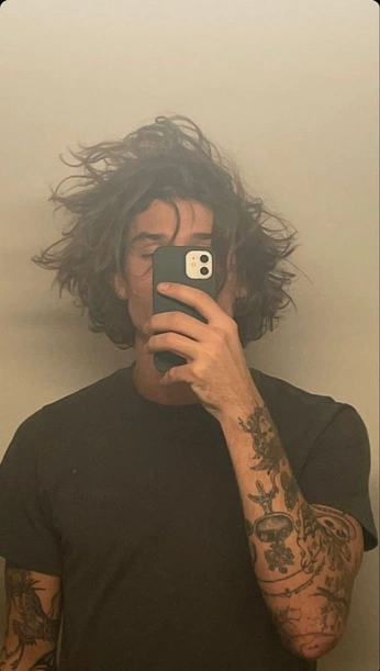 A cover of "my type" cluster. The owner is thievi. The cluster consists of 93 elements.