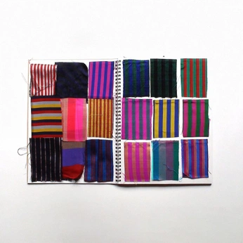 A cover of "fabrics book" cluster. The owner is elisabeccaria. The cluster consists of 17 elements.