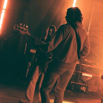 A cover of "American Vampires" cluster. The owner is bluepigfilms. The cluster consists of 225 elements.