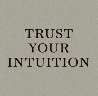 A cover of "inner light" cluster. The owner is lunarera. The cluster consists of 3 elements.