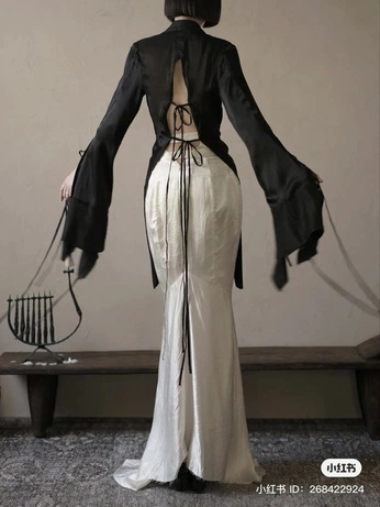 A cover of "Outfits" cluster. The owner is benjibringsart. The cluster consists of 67 elements.