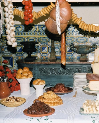 A cover of "Food" cluster. The owner is slightlyish. The cluster consists of 1 element.