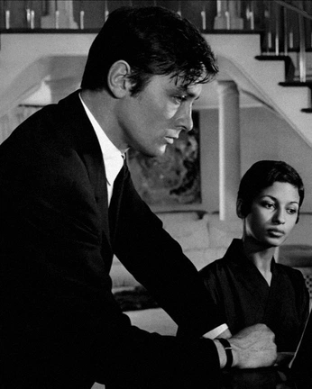 A cover of "b n’w" cluster. The owner is beaubennett. The cluster consists of 18 elements.