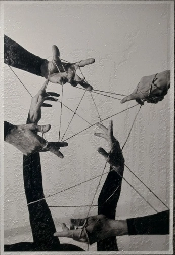 A cover of "tangled webs" cluster. The owner is k3lli3. The cluster consists of 4 elements.