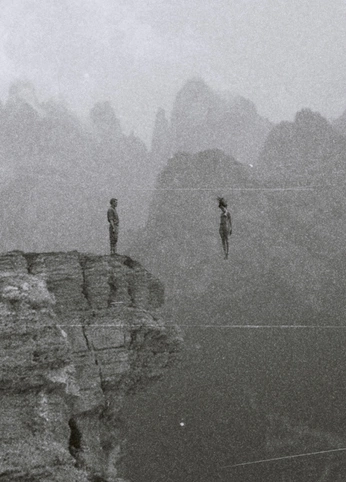 A cover of "Gray" cluster. The owner is dyo.nisio. The cluster consists of 2 elements.