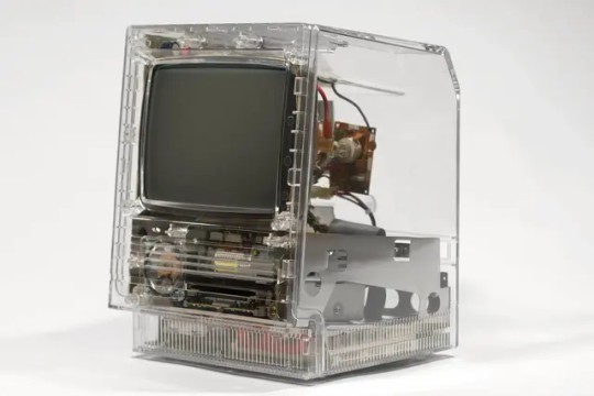 A New Molded Clear Case for the Apple Macintosh SE/30, created by MacEffects.