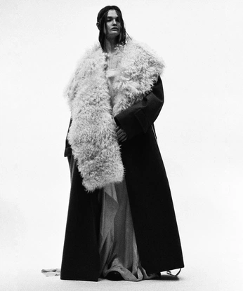 A cover of "DRESSING OUT2" cluster. The owner is amyzeilon. The cluster consists of 15 elements.