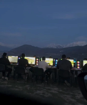 A cover of "Inspiration" cluster. The owner is tomturner. The cluster consists of 8 elements.