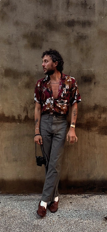 A cover of "Flam" cluster. The owner is calvert. The cluster consists of 2 elements.