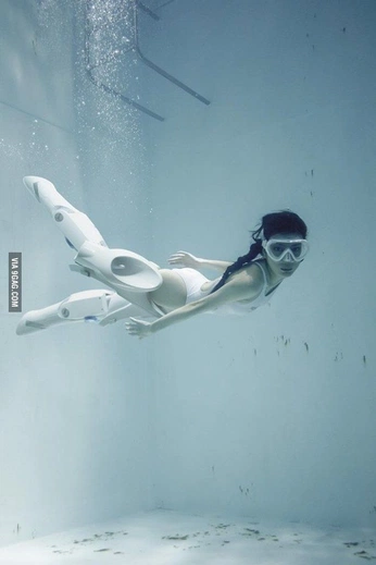 A cover of "light inspi water" cluster. The owner is 16h37min. The cluster consists of 5 elements.