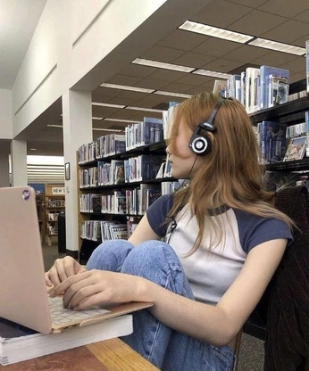 A cover of "🍂❄️🌷☀️" cluster. The owner is xoxo.aves. The cluster description is "What do I want MY life to look like?". The cluster consists of 73 elements.