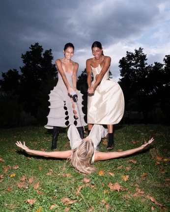 A cover of "Bad weather" cluster. The owner is rswidenbank. The cluster consists of 28 elements.