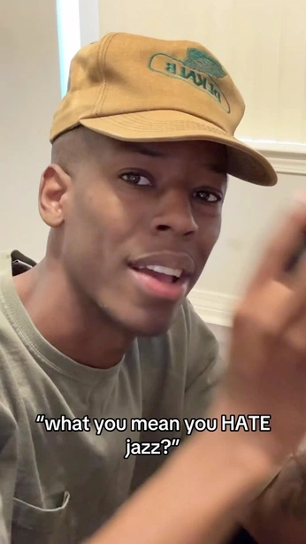 A cover of "Musiccc" cluster. The owner is kayytlc. The cluster consists of 3 elements.