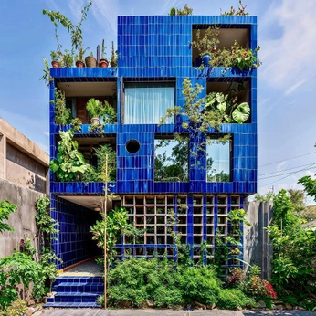 A cover of "exteriors" cluster. The owner is kels.koho. The cluster consists of 94 elements.