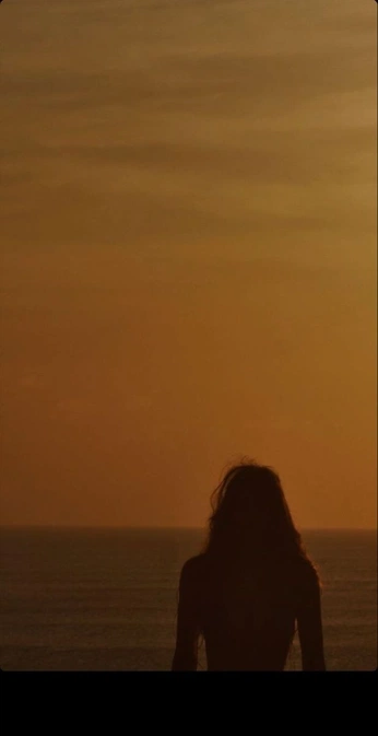 A cover of "Cinematography" cluster. The owner is suze0906. The cluster consists of 2 elements.