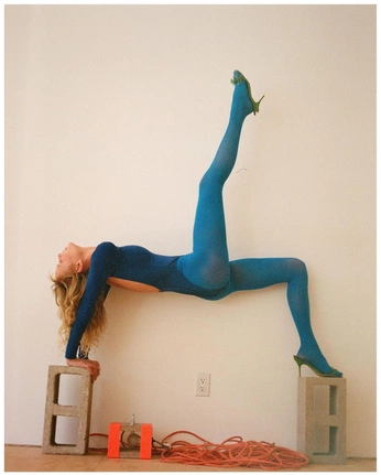 A cover of "creative shoot" cluster. The owner is rafaelafleur. The cluster consists of 13 elements.