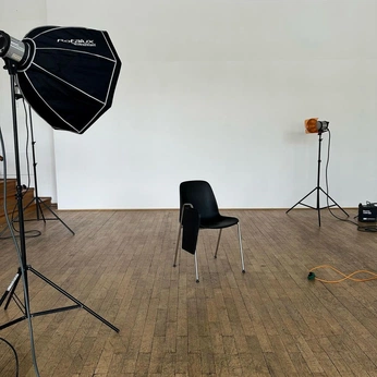 A cover of "here2help" cluster. The owner is saeedferguson. The cluster consists of 73 elements.