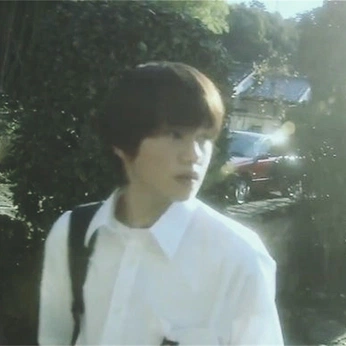 A cover of "lily chou chou" cluster. The owner is turbulentstar. The cluster consists of 1 element.