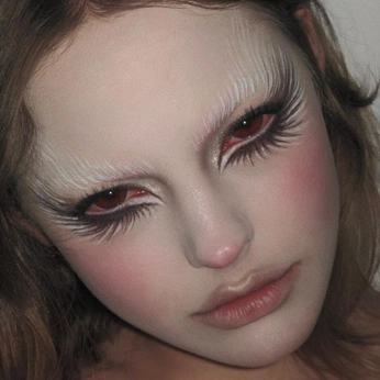 A cover of "Makeup" cluster. The owner is cunty. The cluster consists of 12 elements.