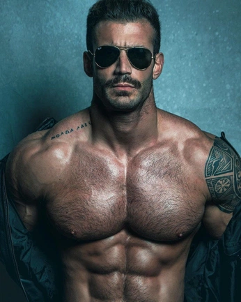 A cover of "FILF" cluster. The owner is krzysztos. The cluster consists of 3 elements.