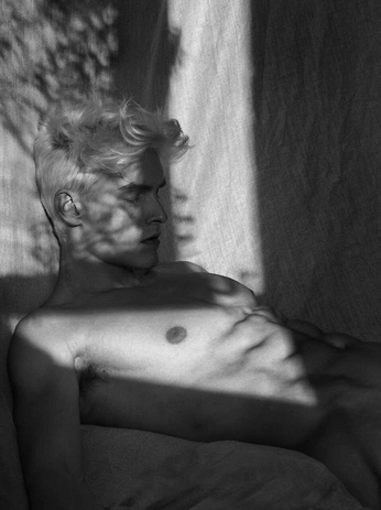 A cover of "Art Inspo" cluster. The owner is insidehermind. The cluster consists of 15 elements.