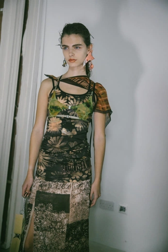 A cover of "Bútasaumur" cluster. The owner is hafmus. The cluster consists of 4 elements.