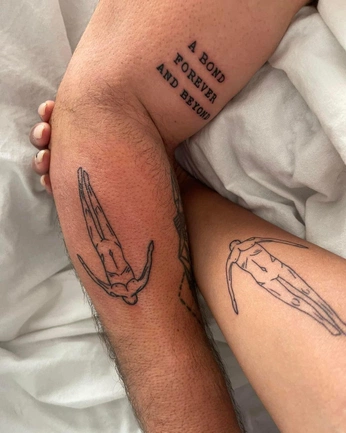 A cover of "Tatt" cluster. The owner is allthings. The cluster consists of 3 elements.