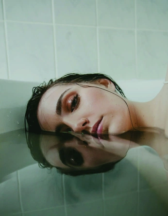 A cover of "Lc" cluster. The owner is goohaar. The cluster consists of 2 elements.