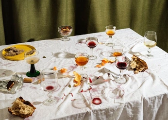 A cover of "summaa" cluster. The owner is qu1nnev. The cluster consists of 32 elements.