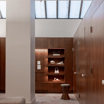 A cover of "Interior" cluster. The owner is maythem. The cluster consists of 63 elements.