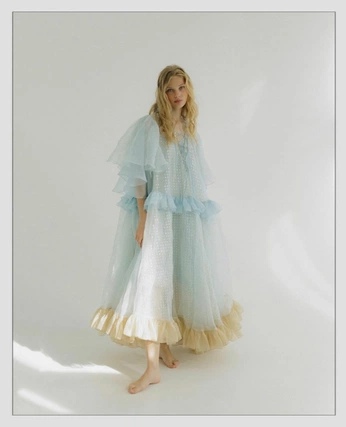 A cover of "Art reference" cluster. The owner is memery. The cluster consists of 15 elements.