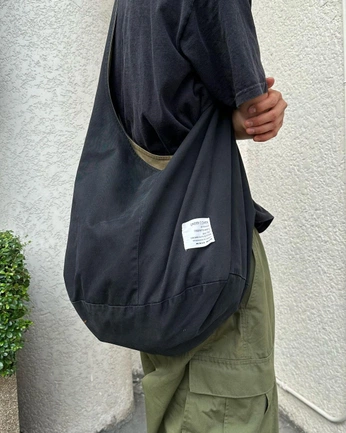 A cover of "baag" cluster. The owner is miguelamaral. The cluster consists of 2 elements.