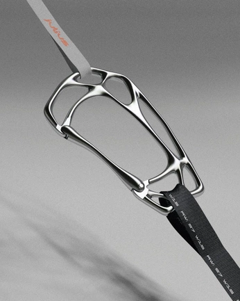 A cover of "monarch creative ref" cluster. The owner is hmrnd. The cluster consists of 18 elements.