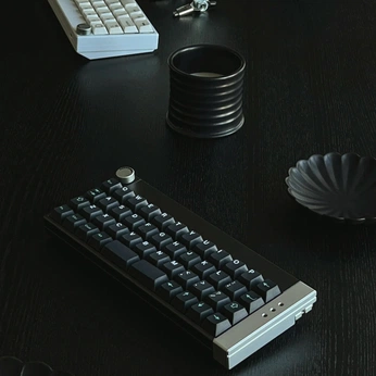 A cover of "THE SOPHISTICATED" cluster. The owner is janocelestino. The cluster consists of 6 elements.