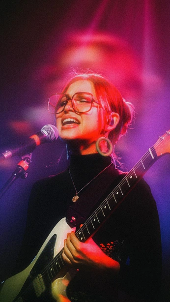 A cover of "HunnyEyes Band" cluster. The owner is korythompson. The cluster consists of 1 element.