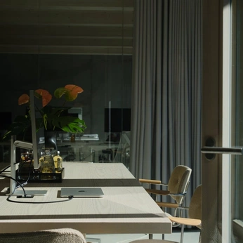 A cover of "productive spaces" cluster. The owner is amelieschltr. The cluster consists of 32 elements.