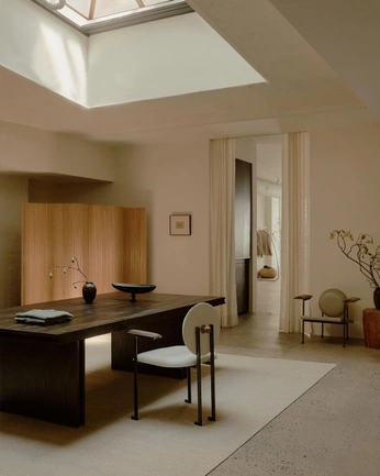 A cover of "Studio" cluster. The owner is gyoda. The cluster consists of 2 elements.