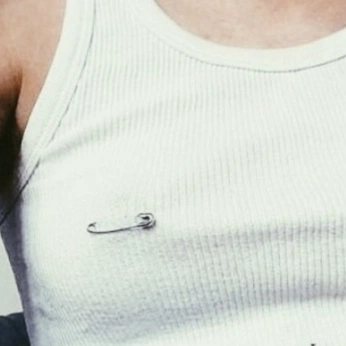 A cover of "rugged" cluster. The owner is themakibear. The cluster consists of 50 elements.